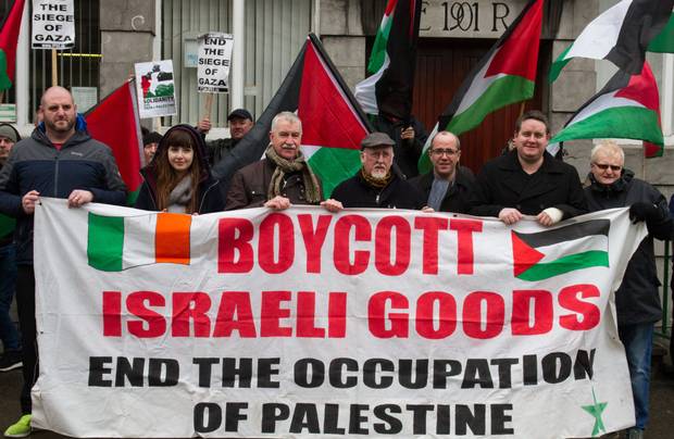Il Parlamento irlandese approva il BDS. L’ira di Israele