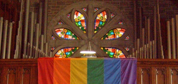 Grazie a una parrocchia inclusiva ho potuto parlare della mia omosessualità in famiglia
