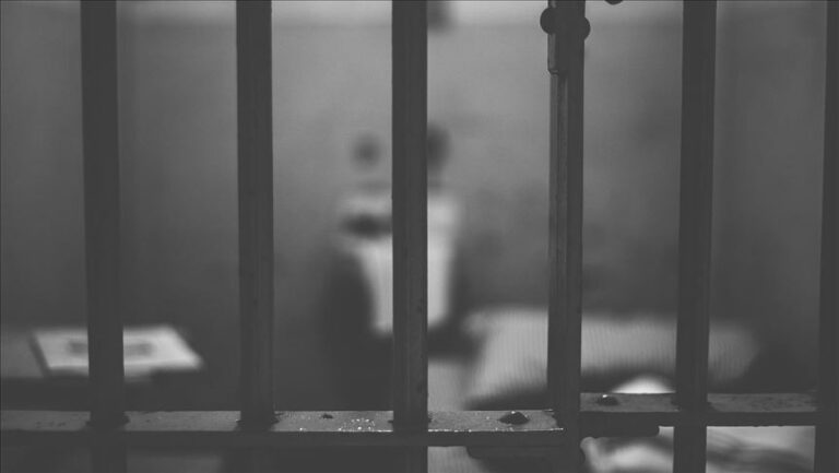 Donne palestinesi denunciano abusi sessuali nelle carceri israeliane (Invictapalestina.org)