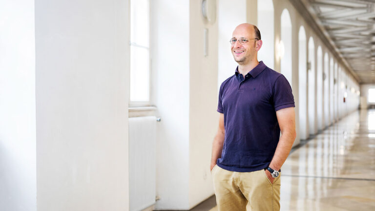 Christian Bauer: formazione sacerdotale sinodale al posto della mentalità “da caserma”