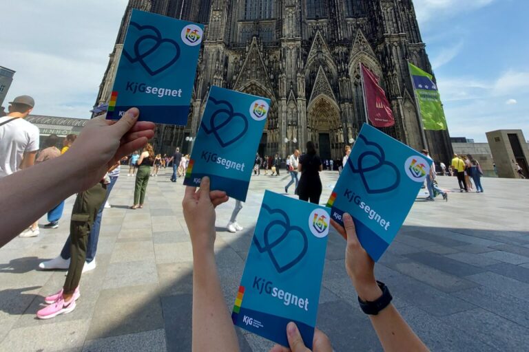 La Comunità dei giovani cattolici in Germania (KJG): la brochure “Traut euch!” un segno importante per le coppie queer (M. Bönte)